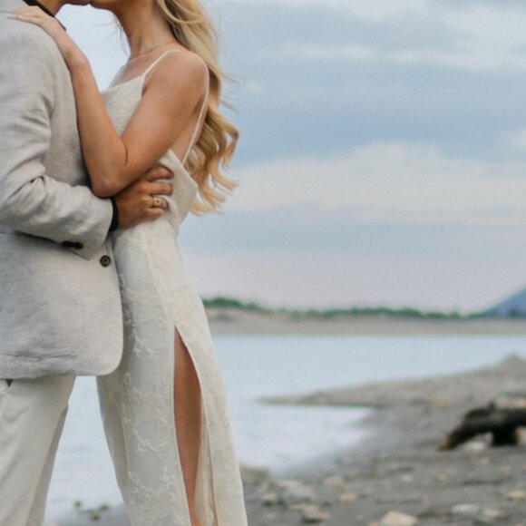 MESHKI Erika Burnout Velvet Maxi Dress - Picture 7 of 10